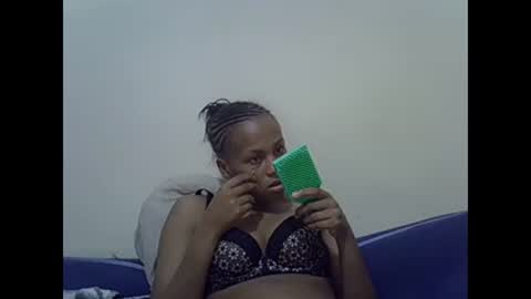 Snapshot of prettyqueenn1 chatting on January 21, 2025, 5:30 pm sharon online show from January 21, 2025, 5:30 pm