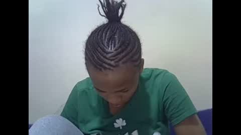 Snapshot of prettyqueenn1 chatting on January 22, 2025, 1:21 pm sharon online show from January 22, 2025, 1:21 pm