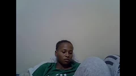 Snapshot of prettyqueenn1 chatting on January 24, 2025, 3:55 pm sharon online show from January 24, 2025, 3:55 pm