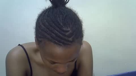 Snapshot of prettyqueenn1 chatting on February 2, 2025, 4:15 am sharon online show from February 2, 2025, 4:15 am