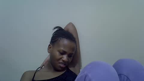 Snapshot of prettyqueenn1 chatting on February 4, 2025, 3:22 am sharon online show from February 4, 2025, 3:22 am