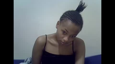 Snapshot of prettyqueenn1 chatting on February 5, 2025, 1:11 pm sharon online show from February 5, 2025, 1:11 pm