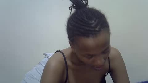 Snapshot of prettyqueenn1 chatting on February 6, 2025, 12:43 am sharon online show from February 6, 2025, 12:43 am