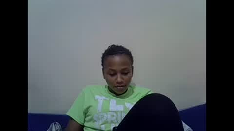 Snapshot of prettyqueenn1 chatting on February 7, 2025, 6:02 pm sharon online show from February 7, 2025, 6:02 pm