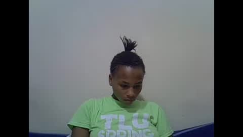 Snapshot of prettyqueenn1 chatting on February 12, 2025, 4:33 pm sharon online show from February 12, 2025, 4:33 pm