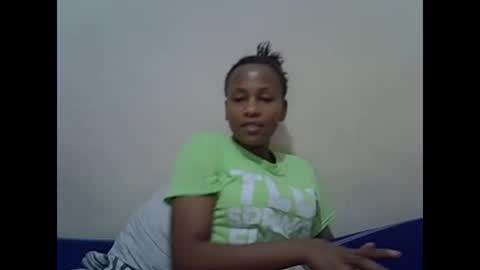 Snapshot of prettyqueenn1 chatting on February 14, 2025, 11:21 am sharon online show from February 14, 2025, 11:21 am