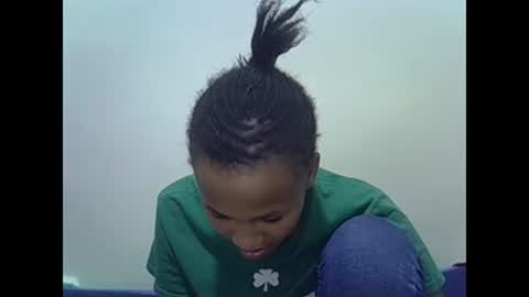 Snapshot of prettyqueenn1 chatting on February 17, 2025, 10:25 pm sharon online show from February 17, 2025, 10:25 pm