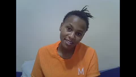 Snapshot of prettyqueenn1 chatting on February 21, 2025, 1:22 am sharon online show from February 21, 2025, 1:22 am