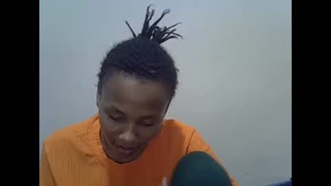 Snapshot of prettyqueenn1 chatting on February 22, 2025, 6:52 pm sharon online show from February 22, 2025, 6:52 pm