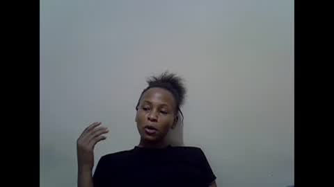 Snapshot of prettyqueenn1 chatting on March 1, 2025, 10:31 pm sharon online show from March 1, 2025, 10:31 pm