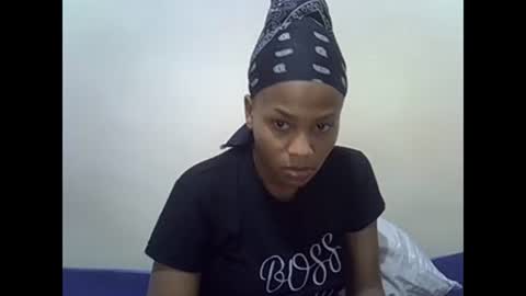 Snapshot of prettyqueenn1 chatting on March 4, 2025, 3:11 am sharon online show from March 4, 2025, 3:11 am