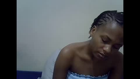 Snapshot of prettyqueenn1 chatting on March 10, 2025, 2:39 am sharon online show from March 10, 2025, 2:39 am