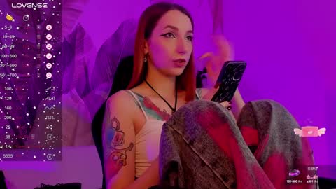 Mila -NONUDE MODEL online show from December 13, 2024, 8:20 am