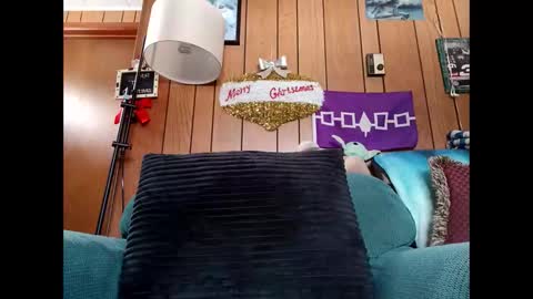 prettysolid7 online show from December 1, 2025, 7:52 pm