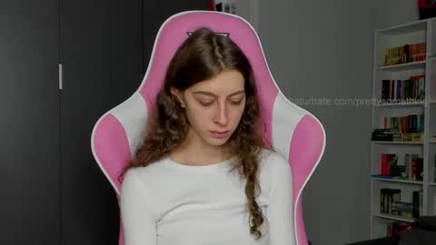 Sophie  next stream will be at Monday  i will wait you guys  online show from September 26, 2025, 7:34 am