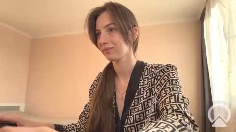 prettyyy_angel online show from November 3, 2025, 1:12 pm