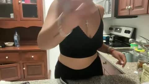 prettyyykittyyy22 online show from October 31, 2025, 12:22 am