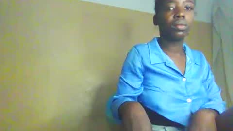 prettyzuzu online show from September 10, 2025, 7:19 am