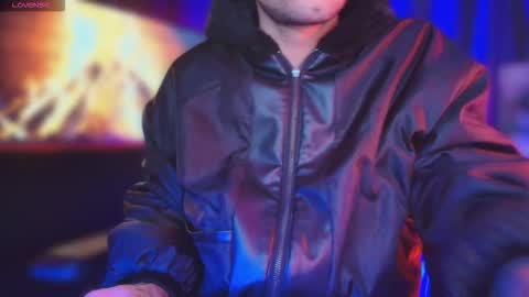 pridelgtbi online show from October 10, 2025, 9:08 am