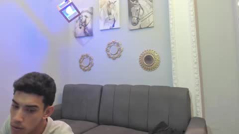 prince_arthur77 online show from March 9, 2025, 6:32 pm