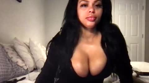 Snapshot of princess1tick chatting on March 5, 2025, 8:43 am princess1tick online show from March 5, 2025, 8:43 am