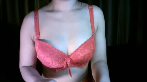   princess   online show from December 13, 2024, 6:27 pm