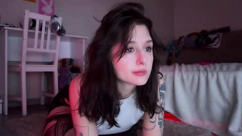 Kristina online show from December 2, 2025, 4:07 am