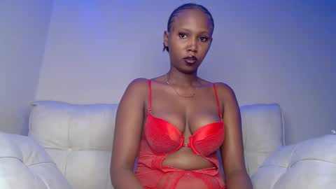 Snapshot of princess_princessa chatting on March 8, 2025, 9:28 am princess_princessa online show from March 8, 2025, 9:28 am