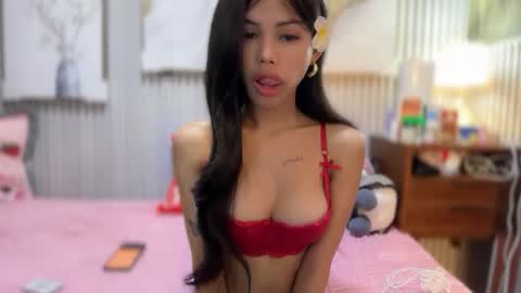 Snapshot of princess_stellaxx chatting on October 20, 2025, 3:18 am Estela online show from October 20, 2025, 3:18 am