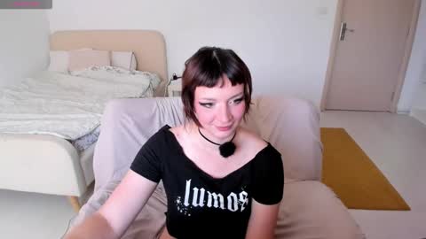 Snapshot of princessfoxyx chatting on September 28, 2025, 12:54 pm Princess Foxy online show from September 28, 2025, 12:54 pm