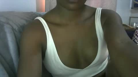 Snapshot of princesslove90 chatting on December 15, 2025, 4:06 am princesslove online show from December 15, 2025, 4:06 am