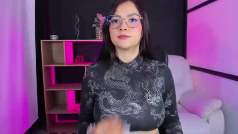    online show from October 26, 2025, 8:37 pm