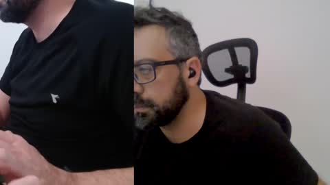 Snapshot of professional_manbd chatting on January 4, 2025, 1:42 pm Professional manBD online show from January 4, 2025, 1:42 pm