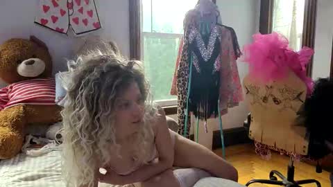 Snapshot of professorhushh chatting on November 11, 2025, 5:46 pm professorhushh online show from November 11, 2025, 5:46 pm