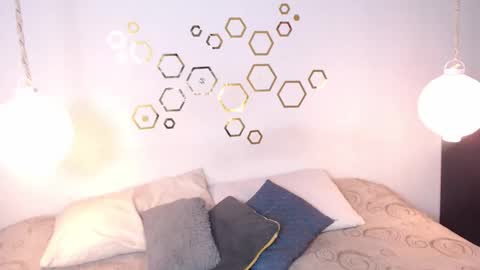 Adris  Juan online show from November 6, 2025, 1:50 am