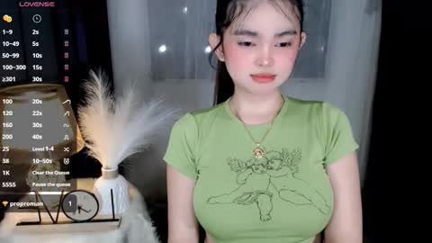 prtty abby03 on ig follow me love online show from December 17, 2025, 4:51 am