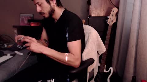 Snapshot of psilocipher chatting on March 9, 2025, 10:08 pm Sk8wave online show from March 9, 2025, 10:08 pm