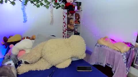 Snapshot of pucaa_ chatting on November 29, 2025, 12:46 am Emma Rico model indep online show from November 29, 2025, 12:46 am