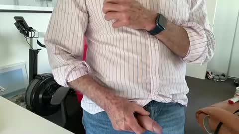 Snapshot of puffiest chatting on January 16, 2025, 7:49 am puffiest online show from January 16, 2025, 7:49 am