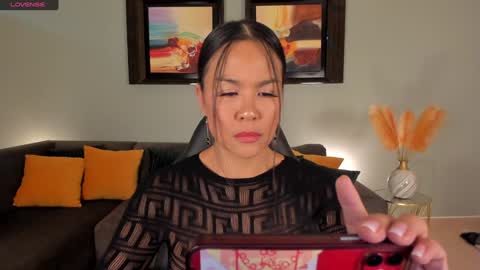 Snapshot of puiyee_ chatting on January 6, 2025, 12:02 pm Pui Yee online show from January 6, 2025, 12:02 pm