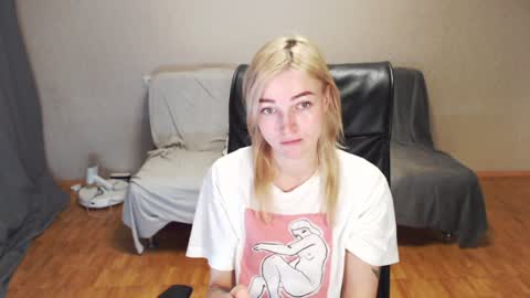 Polly online show from December 17, 2024, 12:00 pm