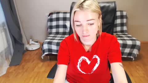 Polly online show from December 23, 2024, 6:55 am