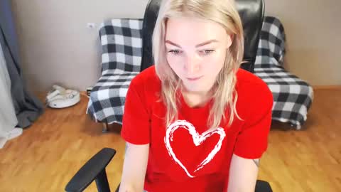 Polly online show from January 7, 2025, 7:42 am