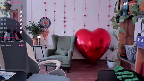 Snapshot of pumbazaebumba chatting on February 14, 2025, 5:30 am Alisa lack of vitamin D online show from February 14, 2025, 5:30 am