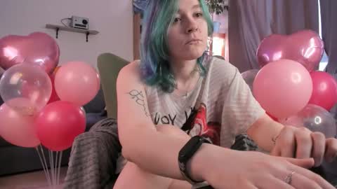 Snapshot of pumbazaebumba chatting on December 2, 2025, 8:30 am Alisa lack of vitamin D online show from December 2, 2025, 8:30 am