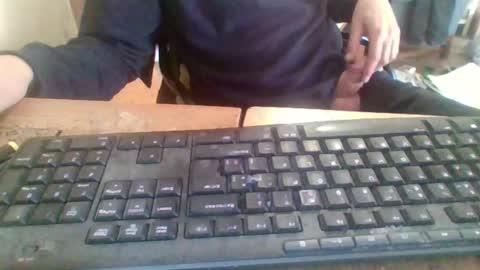 pup_y online show from October 29, 2025, 8:16 am