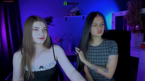 Snapshot of pure_radiance chatting on September 15, 2025, 1:00 pm Ask me3 online show from September 15, 2025, 1:00 pm