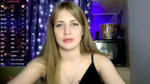 Snapshot of puremiraclealis chatting on December 8, 2024, 7:00 pm Alicia online show from December 8, 2024, 7:00 pm