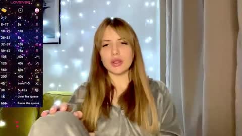 Snapshot of puremiraclealis chatting on December 12, 2024, 8:43 pm Alicia online show from December 12, 2024, 8:43 pm