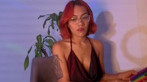 Snapshot of purepleasure25 chatting on December 4, 2025, 4:33 am purepleasure25 online show from December 4, 2025, 4:33 am